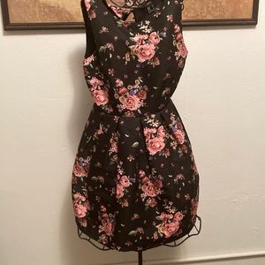 Forever 21 size Medium Floral with black background